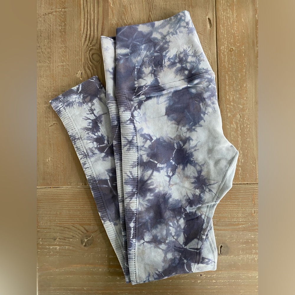 Tone it Up x avocado tie dye leggings XS/S